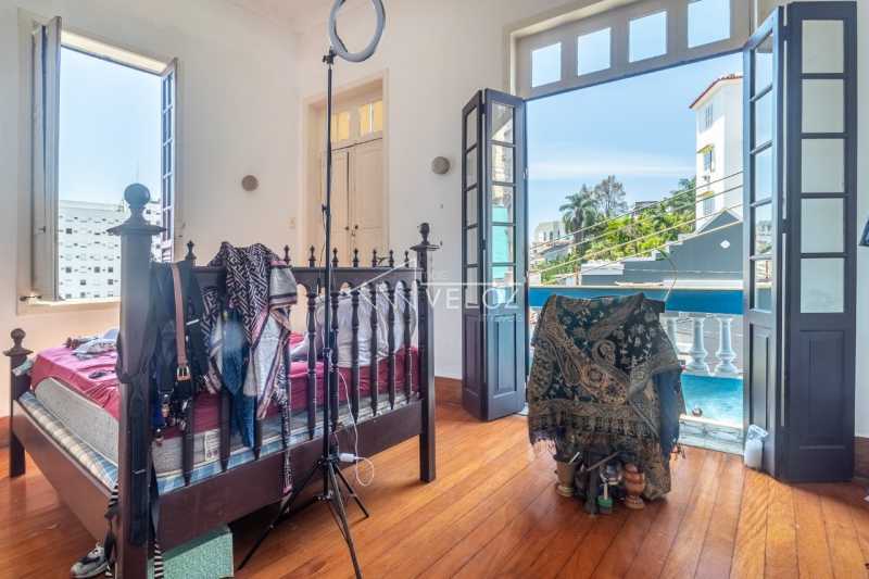 Casa à venda com 5 quartos, 174m² - Foto 7