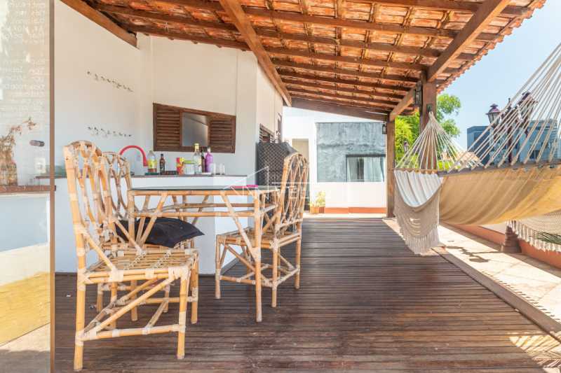 Casa à venda com 5 quartos, 174m² - Foto 10