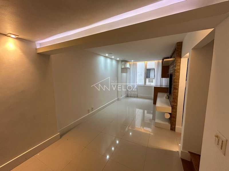 Apartamento à venda com 2 quartos, 61m² - Foto 4