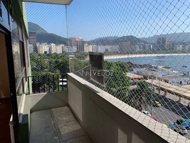 Apartamento à venda com 3 quartos, 215m² - Foto 3