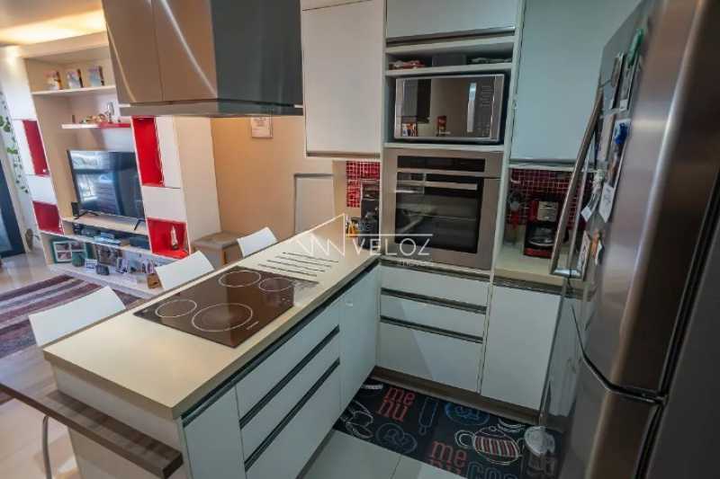 Apartamento à venda com 2 quartos, 75m² - Foto 8