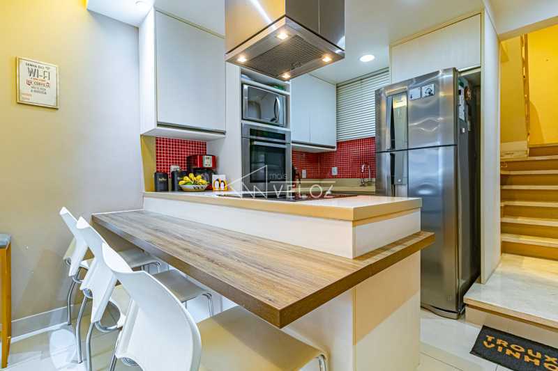 Apartamento à venda com 2 quartos, 75m² - Foto 9