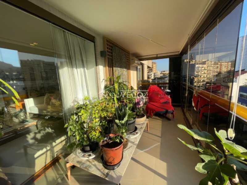 Apartamento à venda com 2 quartos, 80m² - Foto 9