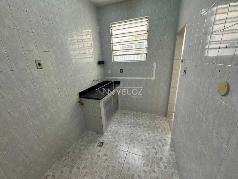 Apartamento à venda com 3 quartos, 106m² - Foto 9