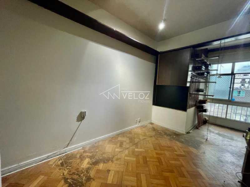 Apartamento à venda com 2 quartos, 61m² - Foto 2