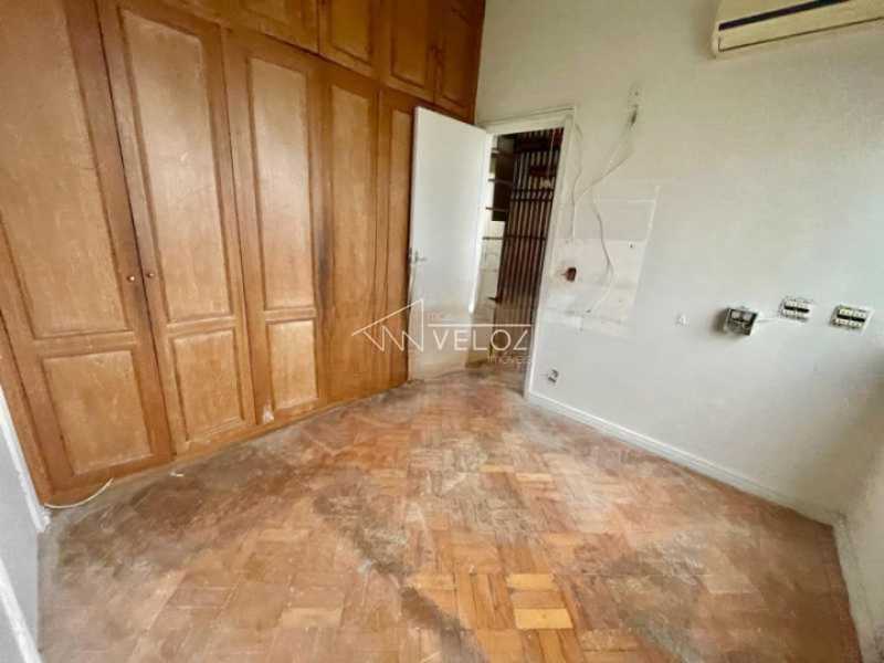 Apartamento à venda com 2 quartos, 61m² - Foto 11