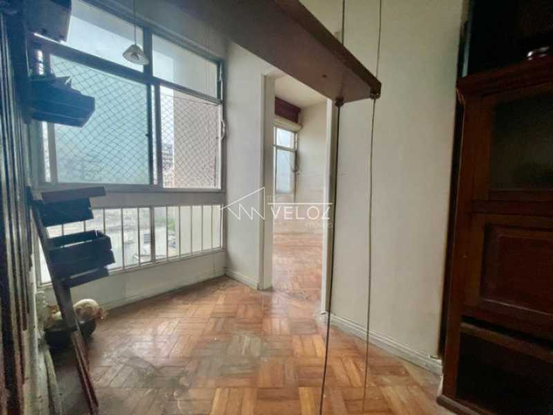 Apartamento à venda com 2 quartos, 61m² - Foto 4