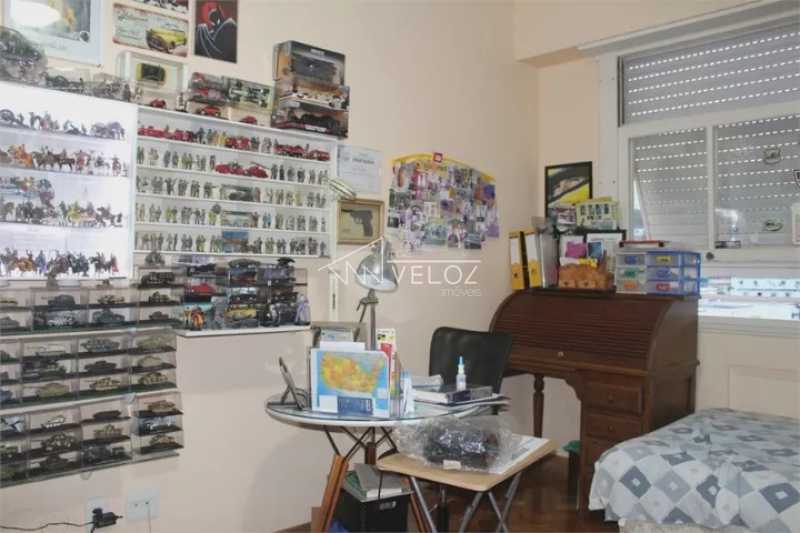 Apartamento à venda com 4 quartos, 220m² - Foto 16