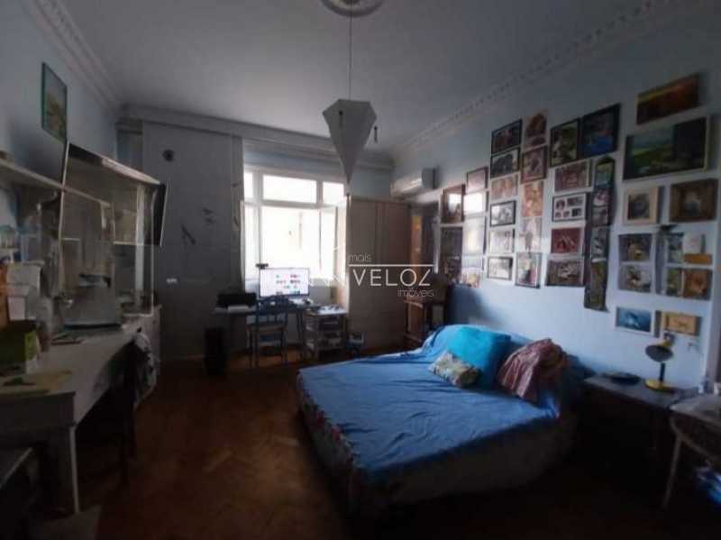 Apartamento à venda com 4 quartos, 230m² - Foto 4