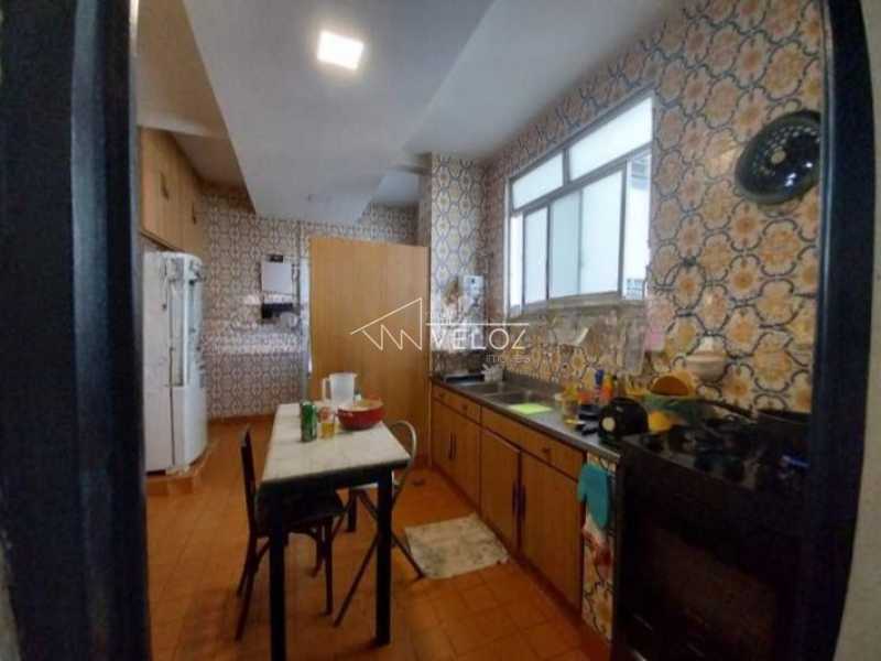 Apartamento à venda com 4 quartos, 230m² - Foto 5