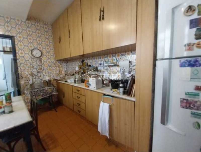 Apartamento à venda com 4 quartos, 230m² - Foto 12