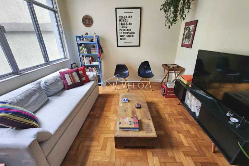 Apartamento à venda com 1 quarto, 61m² - Foto 2