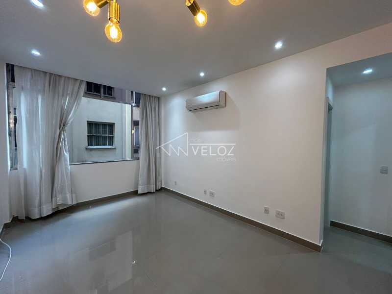 Apartamento à venda com 1 quarto, 55m² - Foto 2