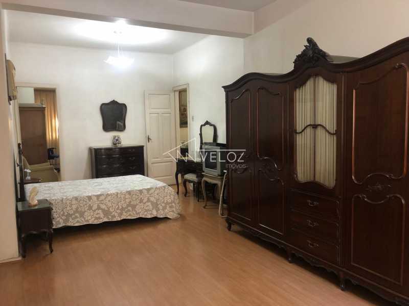 Casa à venda com 3 quartos, 265m² - Foto 13