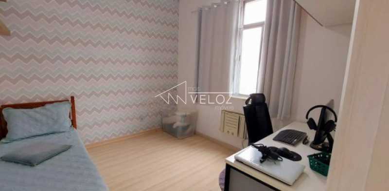 Apartamento à venda com 2 quartos, 75m² - Foto 4