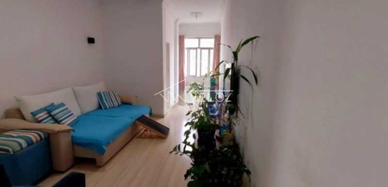 Apartamento à venda com 2 quartos, 75m² - Foto 23