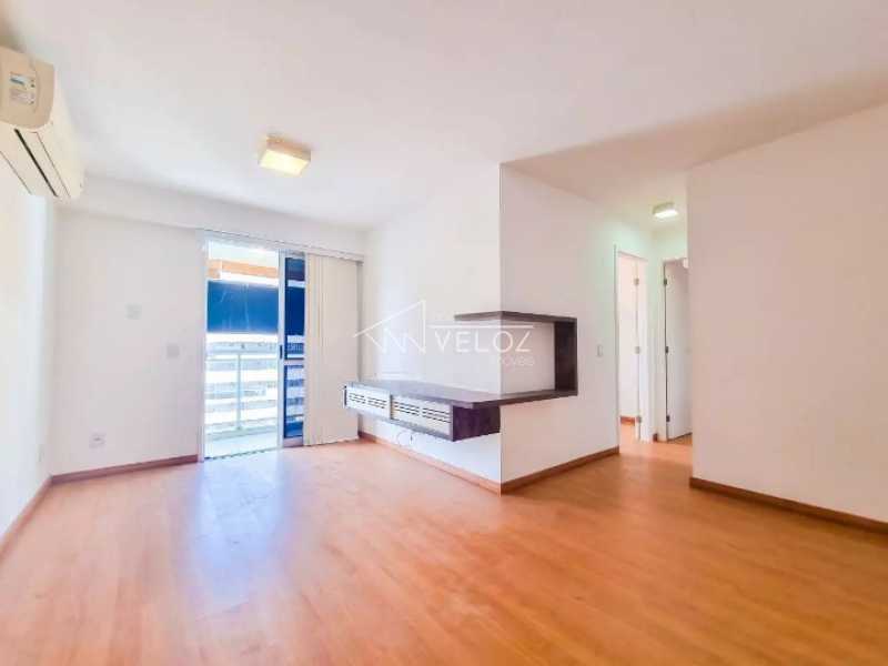 Apartamento à venda com 2 quartos, 70m² - Foto 1