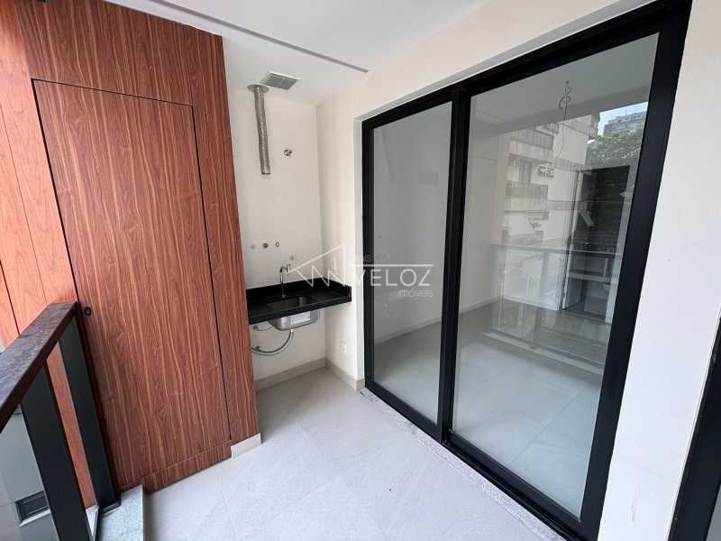 Apartamento à venda com 2 quartos, 60m² - Foto 3