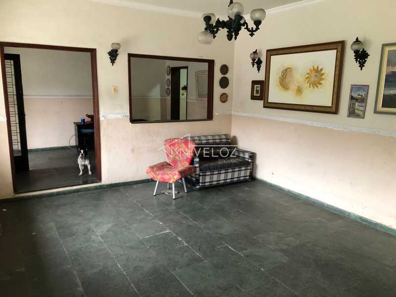 Casa à venda com 4 quartos, 700m² - Foto 2