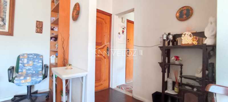 Apartamento à venda com 2 quartos, 84m² - Foto 6