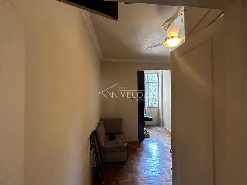 Apartamento à venda com 2 quartos, 80m² - Foto 2