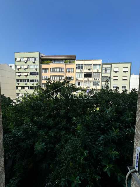 Apartamento à venda com 2 quartos, 70m² - Foto 12