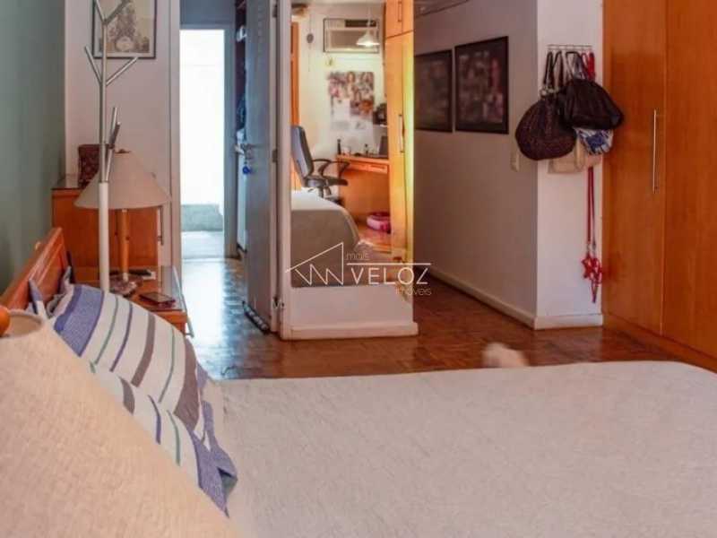 Cobertura à venda com 4 quartos, 250m² - Foto 1