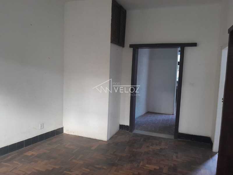 Apartamento à venda com 2 quartos, 158m² - Foto 2