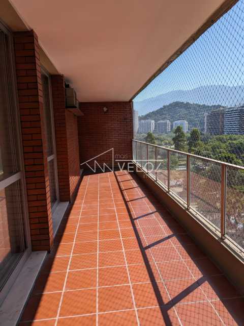 Apartamento à venda com 2 quartos, 125m² - Foto 1