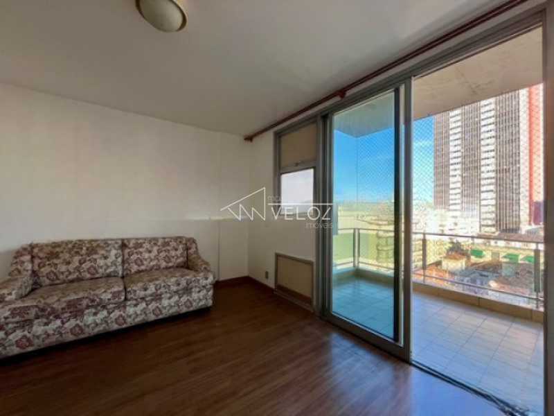 Apartamento à venda com 3 quartos, 125m² - Foto 1