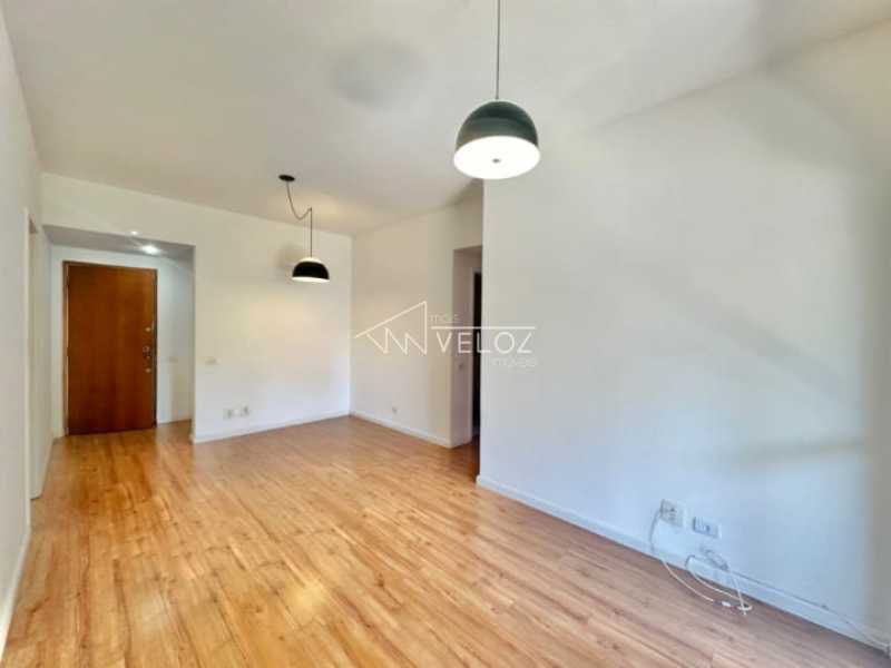 Apartamento à venda com 2 quartos, 80m² - Foto 3