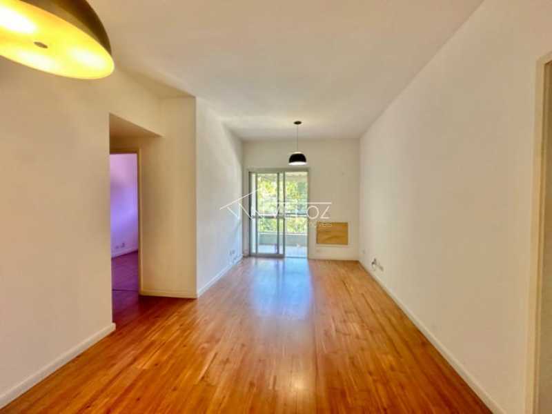 Apartamento à venda com 2 quartos, 80m² - Foto 2