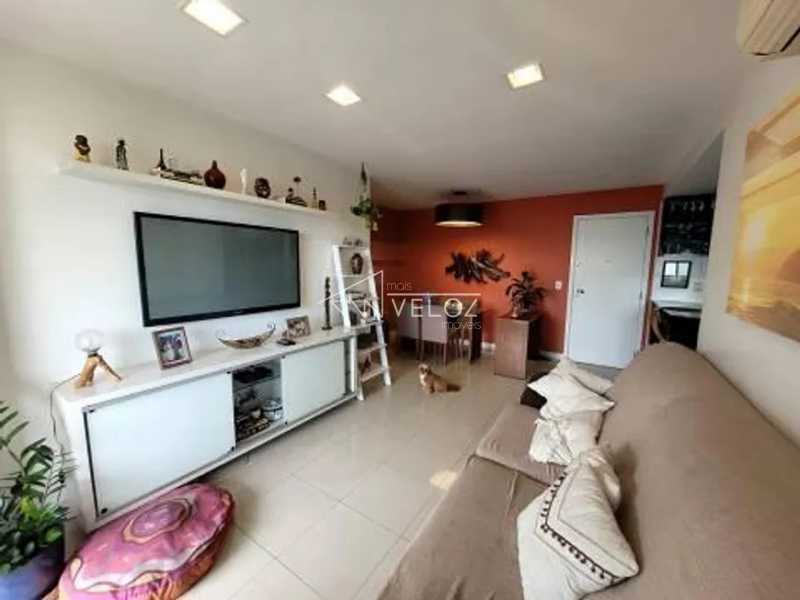 Apartamento à venda com 2 quartos, 79m² - Foto 2