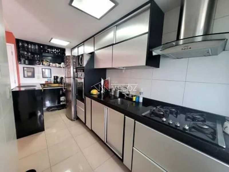 Apartamento à venda com 2 quartos, 79m² - Foto 21