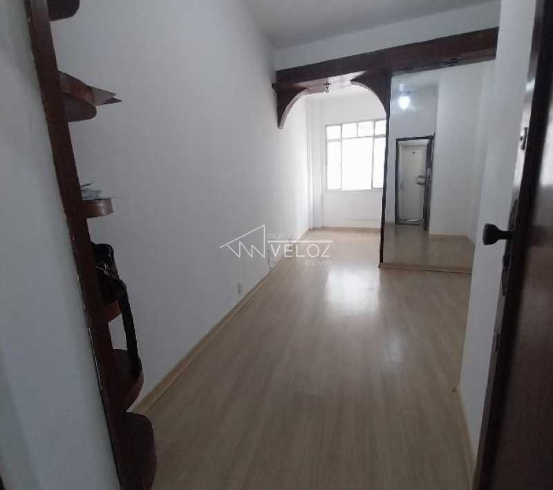 Apartamento à venda com 1 quarto, 34m² - Foto 1