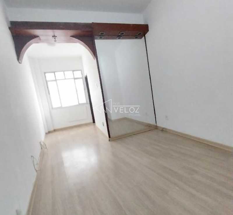 Apartamento à venda com 1 quarto, 34m² - Foto 4