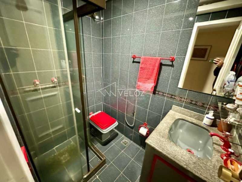 Apartamento à venda com 4 quartos, 210m² - Foto 5