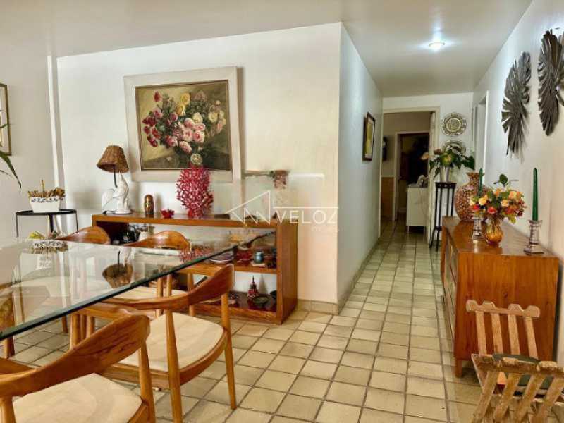 Apartamento à venda com 4 quartos, 210m² - Foto 12