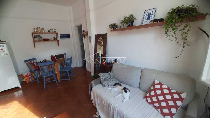 Apartamento à venda com 2 quartos, 61m² - Foto 1