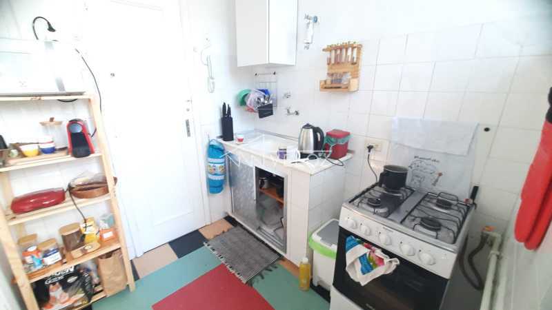 Apartamento à venda com 2 quartos, 61m² - Foto 28