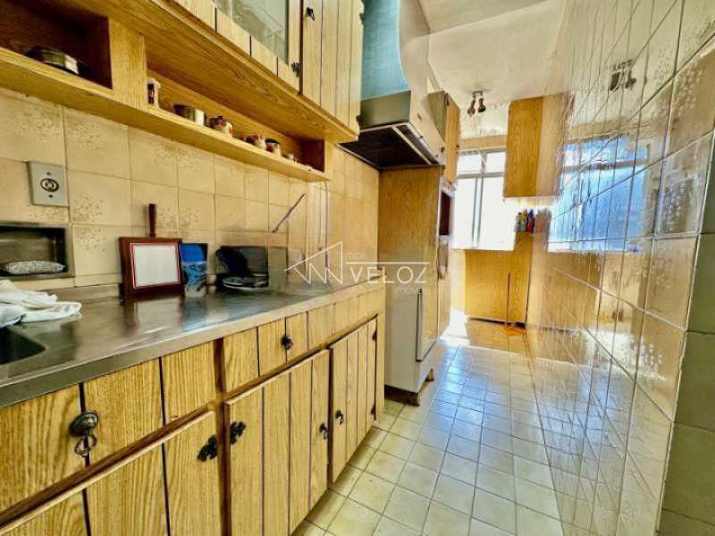 Apartamento à venda com 2 quartos, 74m² - Foto 4