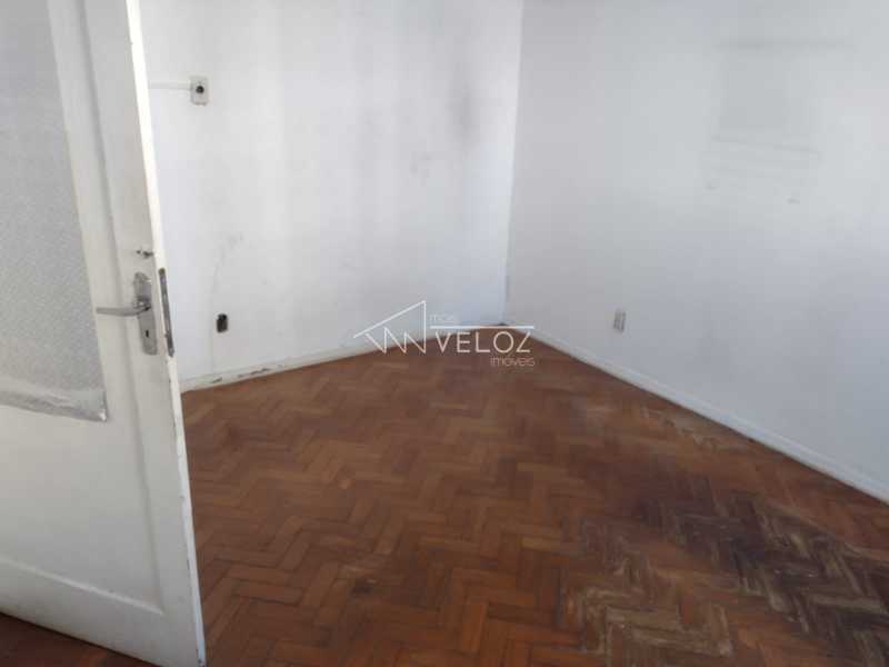 Apartamento à venda com 1 quarto, 42m² - Foto 11