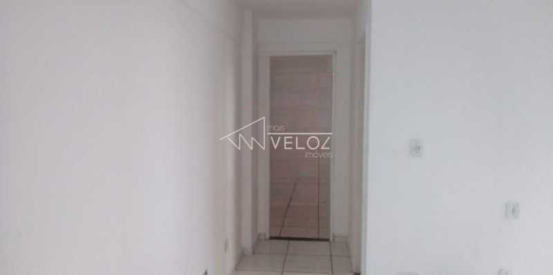 Conjunto Comercial-Sala à venda com 1 quarto, 30m² - Foto 1