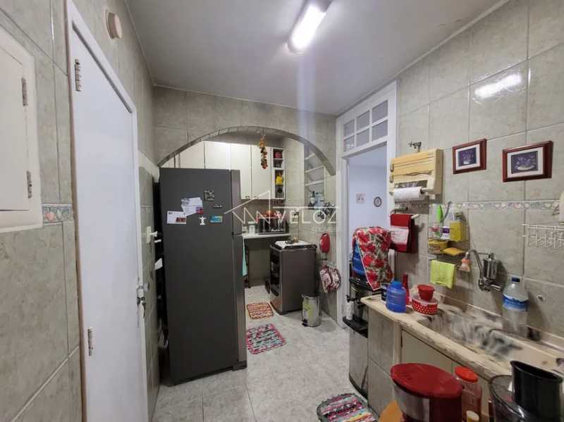 Apartamento à venda com 3 quartos, 118m² - Foto 12