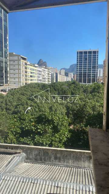 Apartamento à venda com 3 quartos, 90m² - Foto 2