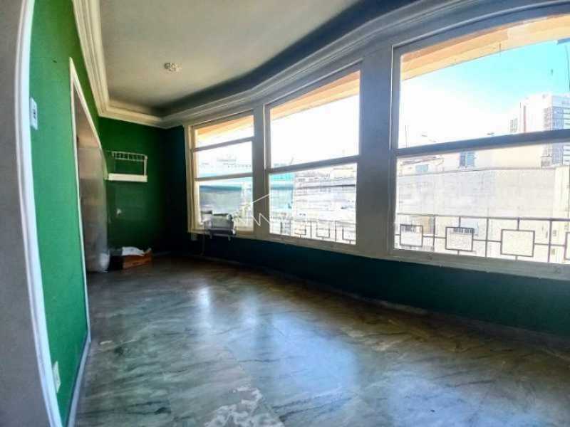 Apartamento à venda com 4 quartos, 229m² - Foto 1