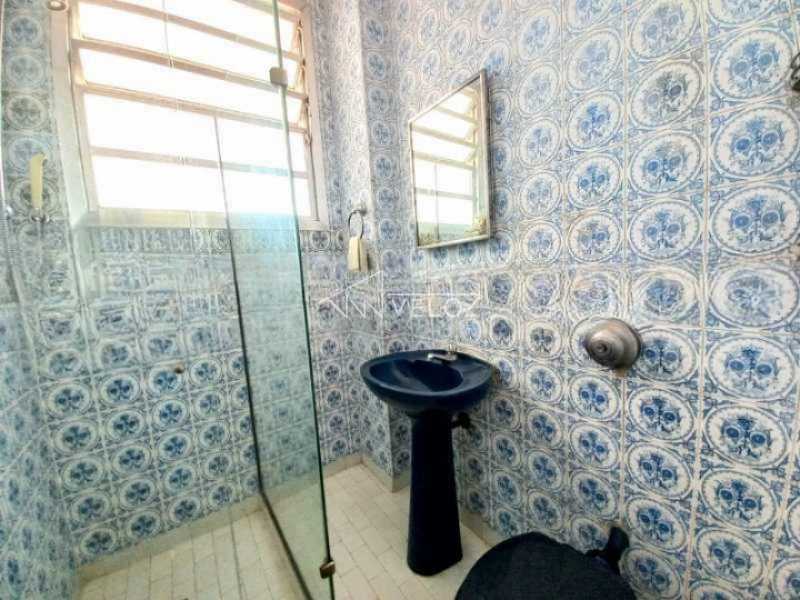 Apartamento à venda com 4 quartos, 229m² - Foto 15