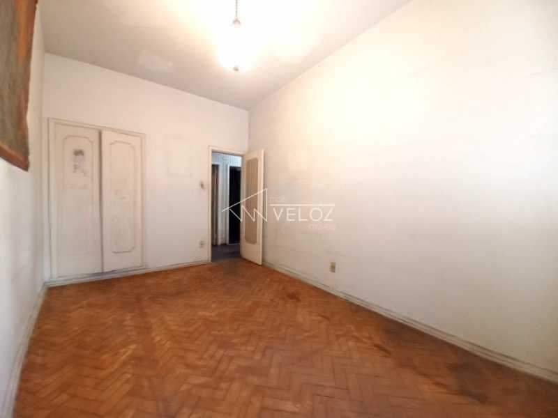 Apartamento à venda com 4 quartos, 229m² - Foto 12