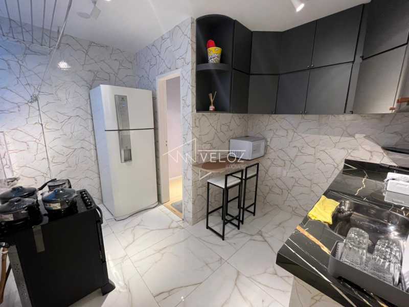 Apartamento à venda com 2 quartos, 63m² - Foto 11