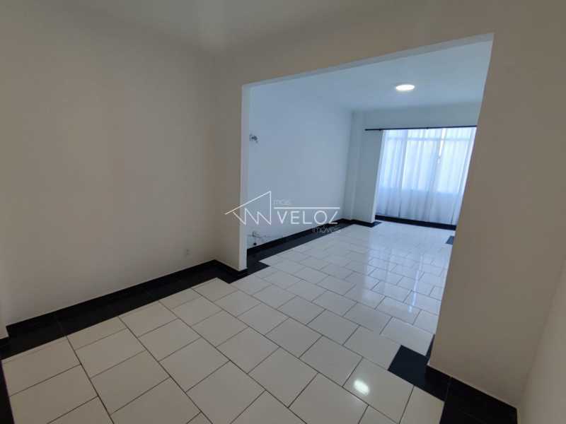 Apartamento à venda com 1 quarto, 40m² - Foto 2